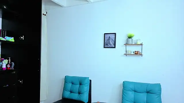 Snapshot of atenea_02_love chatting on November 19, 2025, 10:54 pm atenea 02 love online show from November 19, 2025, 10:54 pm