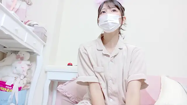 -nyanko- online show from November 13, 2025, 5:50 am