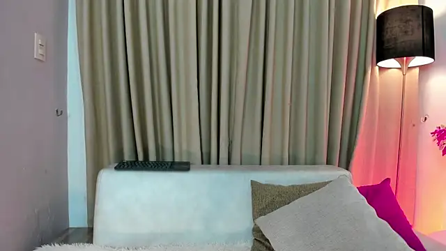 MiaHertz online show from March 1, 2025, 11:58 pm