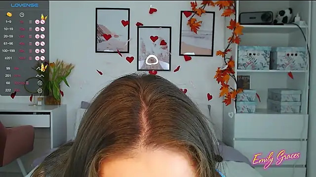 Snapshot of EmilyxxGraces chatting on March 13, 2025, 10:54 pm EmilyxxGraces online show from March 13, 2025, 10:54 pm