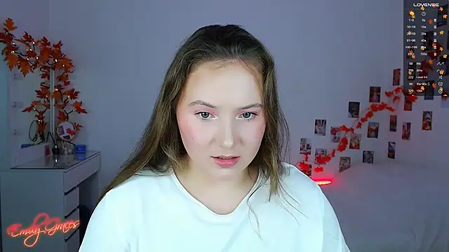 Snapshot of EmilyxxGraces chatting on September 24, 2025, 9:07 pm EmilyxxGraces online show from September 24, 2025, 9:07 pm