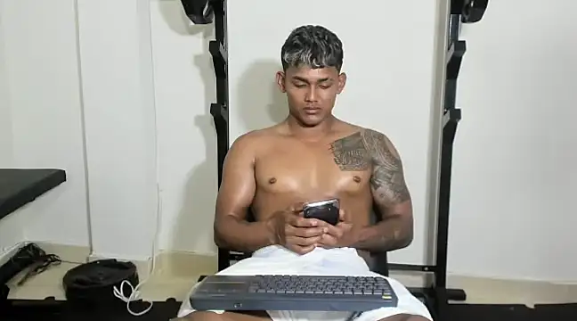 Blackhot000 online show from February 25, 2025, 5:52 am
