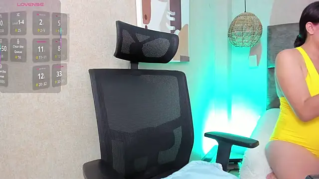 elizabeth 20 online show from October 21, 2025, 6:52 pm