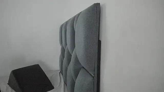 Snapshot of poutyseleny chatting on November 10, 2025, 10:25 am poutyseleny online show from November 10, 2025, 10:25 am