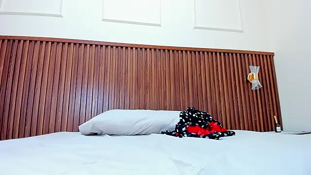 Snapshot of MELINAMARTINS chatting on February 25, 2025, 7:47 pm MELINAMARTINS online show from February 25, 2025, 7:47 pm