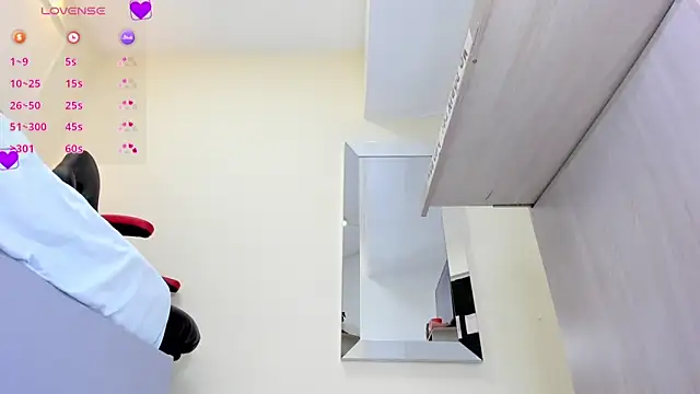 Snapshot of MELINAMARTINS chatting on March 12, 2025, 10:39 pm MELINAMARTINS online show from March 12, 2025, 10:39 pm