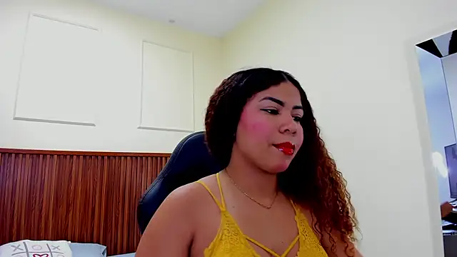 Snapshot of MELINAMARTINS chatting on March 20, 2025, 7:35 pm MELINAMARTINS online show from March 20, 2025, 7:35 pm