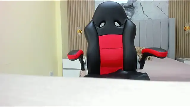 Snapshot of MELINAMARTINS chatting on September 13, 2025, 6:29 pm MELINAMARTINS online show from September 13, 2025, 6:29 pm