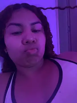 MELINAMARTINS online show from May 31, 2026, 8:32 pm