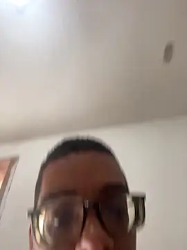 Diegodelicia online show from November 18, 2025, 1:04 pm