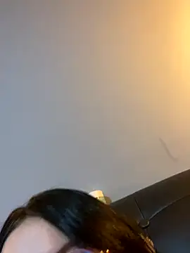 ValentinaOrtiz3 online show from September 30, 2025, 1:10 am