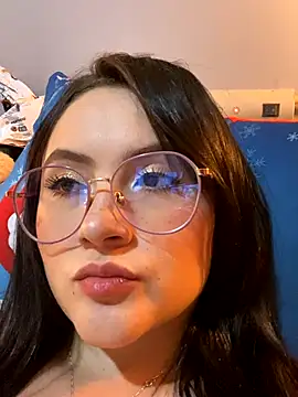 ValentinaOrtiz3 online show from October 23, 2025, 12:32 am