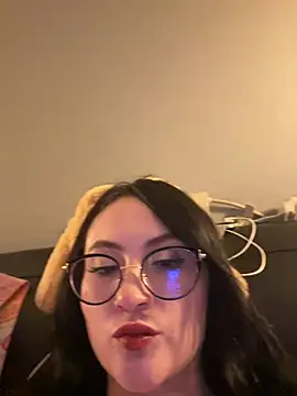 ValentinaOrtiz3 online show from February 6, 2026, 1:32 am