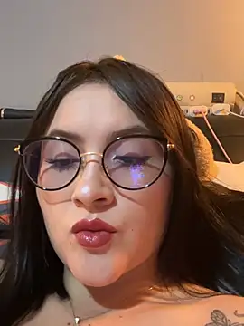 Snapshot of ValentinaOrtiz3 chatting on June 5, 2026, 1:12 am ValentinaOrtiz3 online show from June 5, 2026, 1:12 am