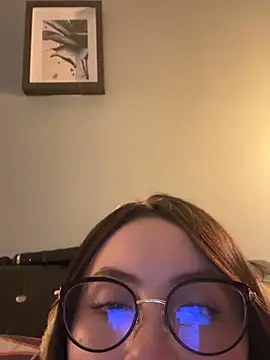 ValentinaOrtiz3 online show from June 8, 2026, 3:07 am