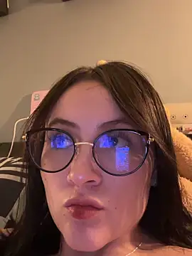 ValentinaOrtiz3 online show from June 10, 2026, 2:56 am