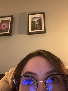 ValentinaOrtiz3 online show from June 19, 2026, 3:44 am