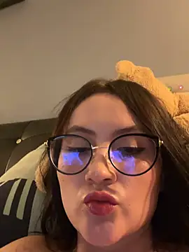 ValentinaOrtiz3 online show from July 2, 2026, 3:23 am