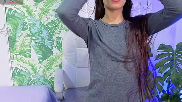 sara sharma  online show from November 10, 2025, 3:33 pm