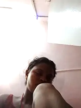 Hot couple493 online show from June 1, 2026, 8:43 pm