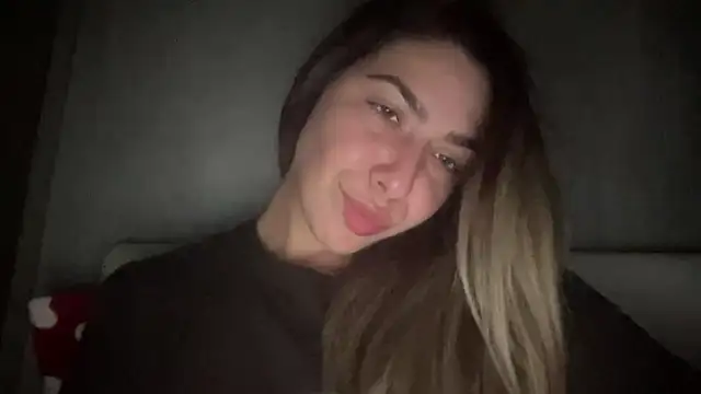 sarrah rossy online show from November 3, 2025, 9:38 pm