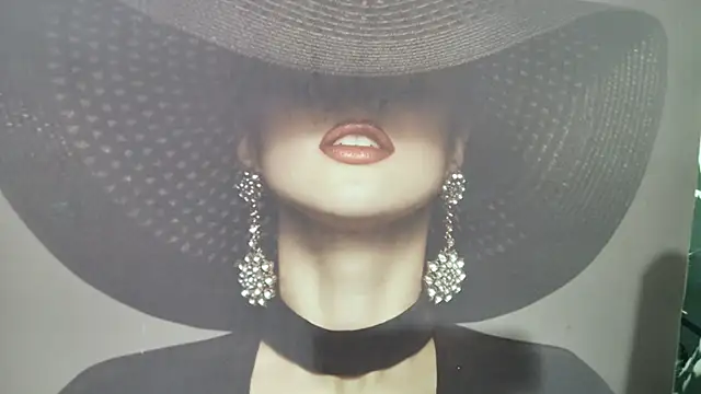 Snapshot of Chanel_Noire chatting on February 27, 2025, 9:04 pm Chanel Noire online show from February 27, 2025, 9:04 pm