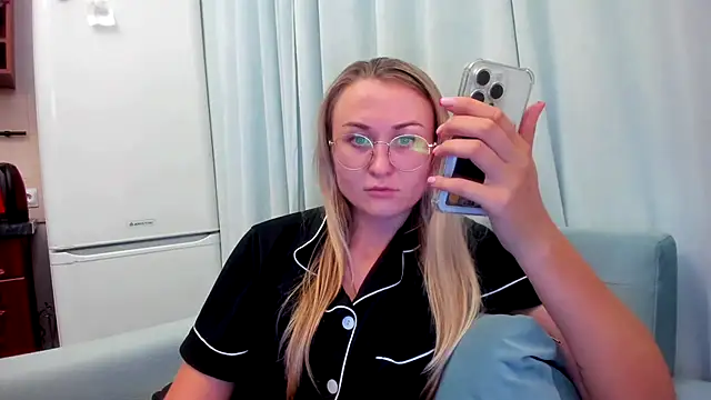 your Goddess Eva online show from September 23, 2025, 8:45 pm