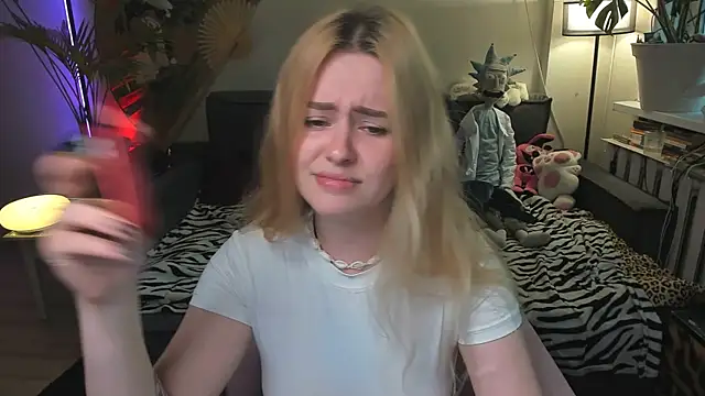 Alexa Pirs online show from July 2, 2026, 5:08 pm