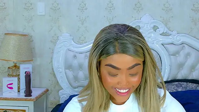 TianahGlow online show from November 24, 2025, 8:41 pm