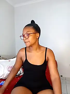 Snapshot of Kylie6lack chatting on February 21, 2025, 6:29 am Kylie6lack online show from February 21, 2025, 6:29 am