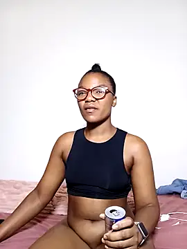 Snapshot of Kylie6lack chatting on February 23, 2025, 8:33 pm Kylie6lack online show from February 23, 2025, 8:33 pm