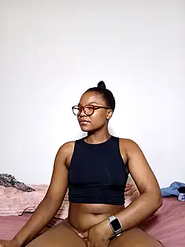 Snapshot of Kylie6lack chatting on February 23, 2025, 11:36 pm Kylie6lack online show from February 23, 2025, 11:36 pm