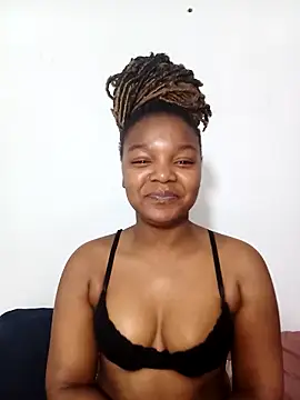 Snapshot of Kylie6lack chatting on October 4, 2025, 8:07 pm Kylie6lack online show from October 4, 2025, 8:07 pm