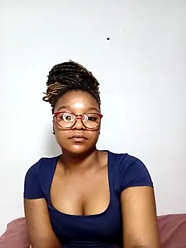 Snapshot of Kylie6lack chatting on October 10, 2025, 8:08 pm Kylie6lack online show from October 10, 2025, 8:08 pm