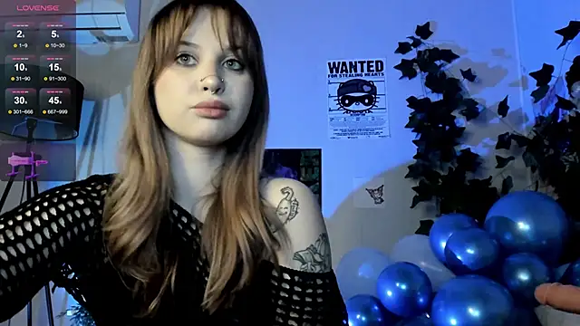 marynixoxo online show from February 28, 2025, 2:20 am