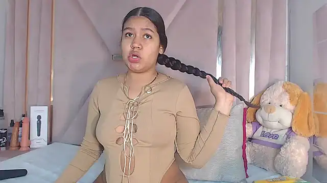 EvansDarling online show from December 3, 2025, 11:52 am