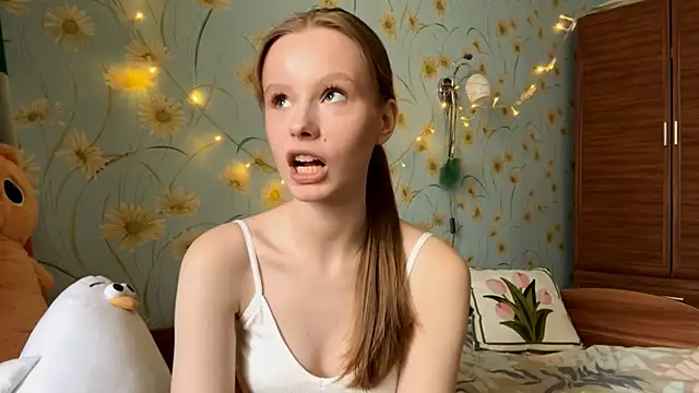 Snapshot of BeckyDwinell chatting on March 5, 2025, 11:28 am BeckyDwinell online show from March 5, 2025, 11:28 am