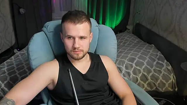 Snapshot of Vladik_b chatting on March 6, 2025, 6:16 pm Vladik b online show from March 6, 2025, 6:16 pm