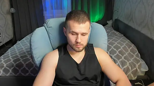 Snapshot of Vladik_b chatting on March 7, 2025, 5:28 pm Vladik b online show from March 7, 2025, 5:28 pm