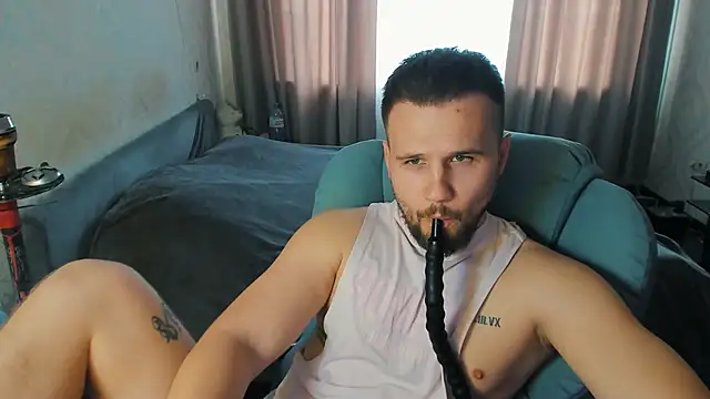 Snapshot of Vladik_b chatting on June 7, 2026, 3:49 pm Vladik b online show from June 7, 2026, 3:49 pm