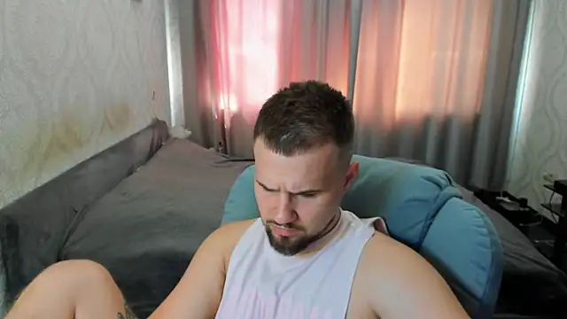 Snapshot of Vladik_b chatting on July 15, 2026, 8:41 am Vladik b online show from July 15, 2026, 8:41 am