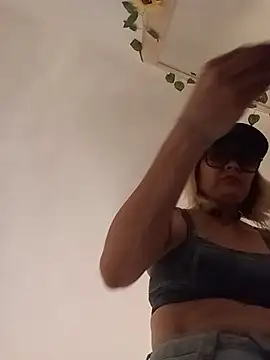 CandieGilson   online show from September 27, 2025, 11:15 am