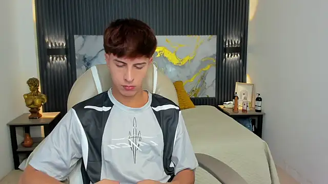 Estiv18  online show from November 29, 2025, 2:58 am