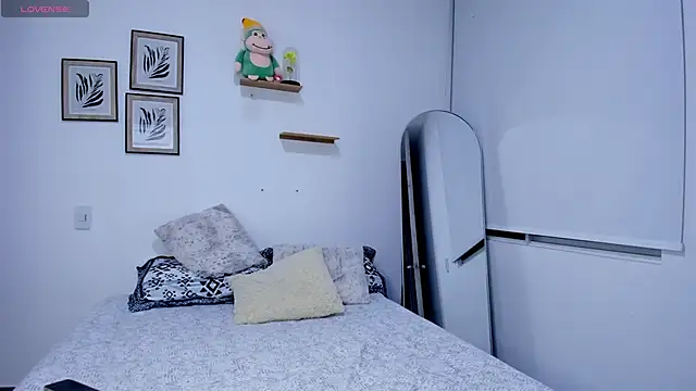 sarita bigbooty  online show from March 30, 2026, 4:57 am