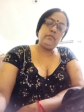 Kiyara8 online show from October 13, 2025, 6:46 am