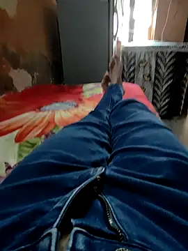 urrubybaby online show from September 23, 2025, 7:22 am