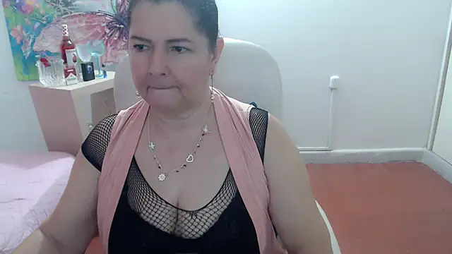 leonela 69 online show from October 12, 2025, 3:27 am