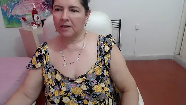 leonela 69 online show from October 15, 2025, 7:14 pm