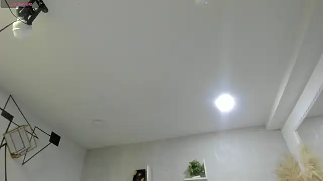 EmiliaRose  online show from April 10, 2026, 8:46 pm