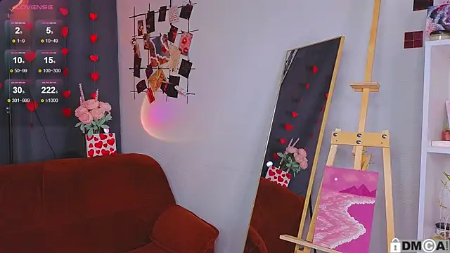 Caroline  Brown online show from March 18, 2025, 6:46 am